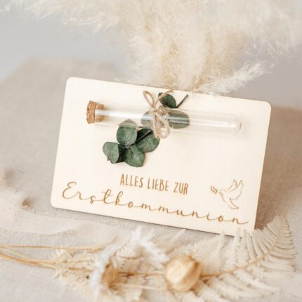 Holzkarte zur Erstkommunion
